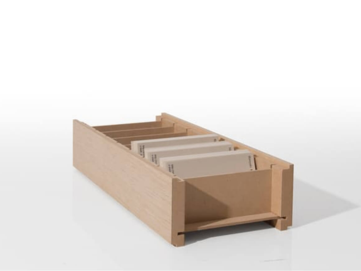 クリエイティブな家具 卓上収納