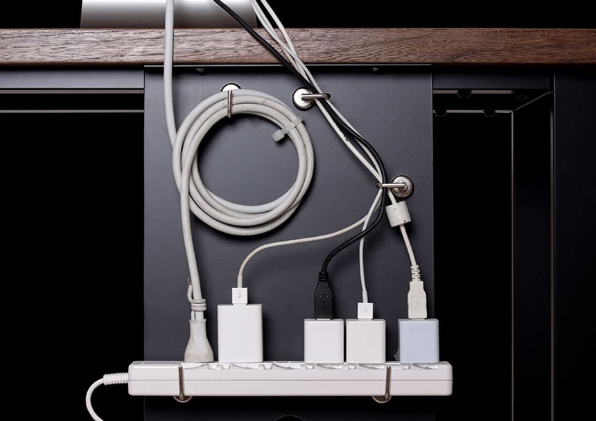 ケーブルオーガーナイザー