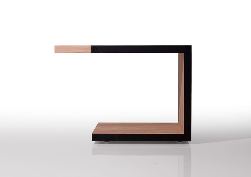 サイドテーブル