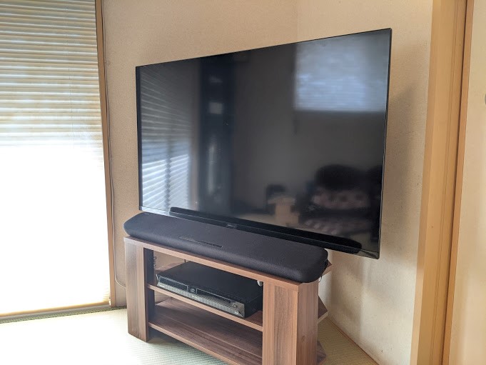 大型テレビのテレビボードや壁面収納の種類：コーナーテレビ